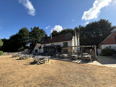 Property Image for The Fox & Hounds, Oxford Road, Donnington, Newbury, RG14 3AP