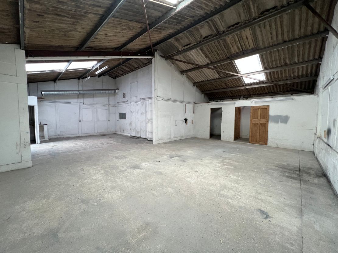 Unit 3 Link Farm, Storrington Road (A283), Pulborough, West Sussex, RH20 2EL