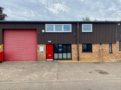 Property Image for Unit 8, Thames Industrial Estate, High Street South, Dunstable, Bedfordshire, LU6 3HL