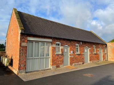 Property Image for The Nag's Yard, Sapperton Park Courtyard, Marjory Lane, Church Broughton, Derby, Derbyshire, DE65 5SL
