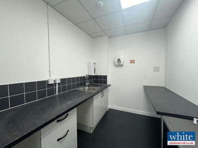 Property Image for 1 Canada Close, Banbury, OX16 2RT