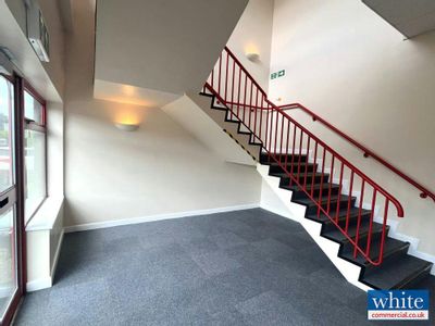 Property Image for 1 Canada Close, Banbury, OX16 2RT