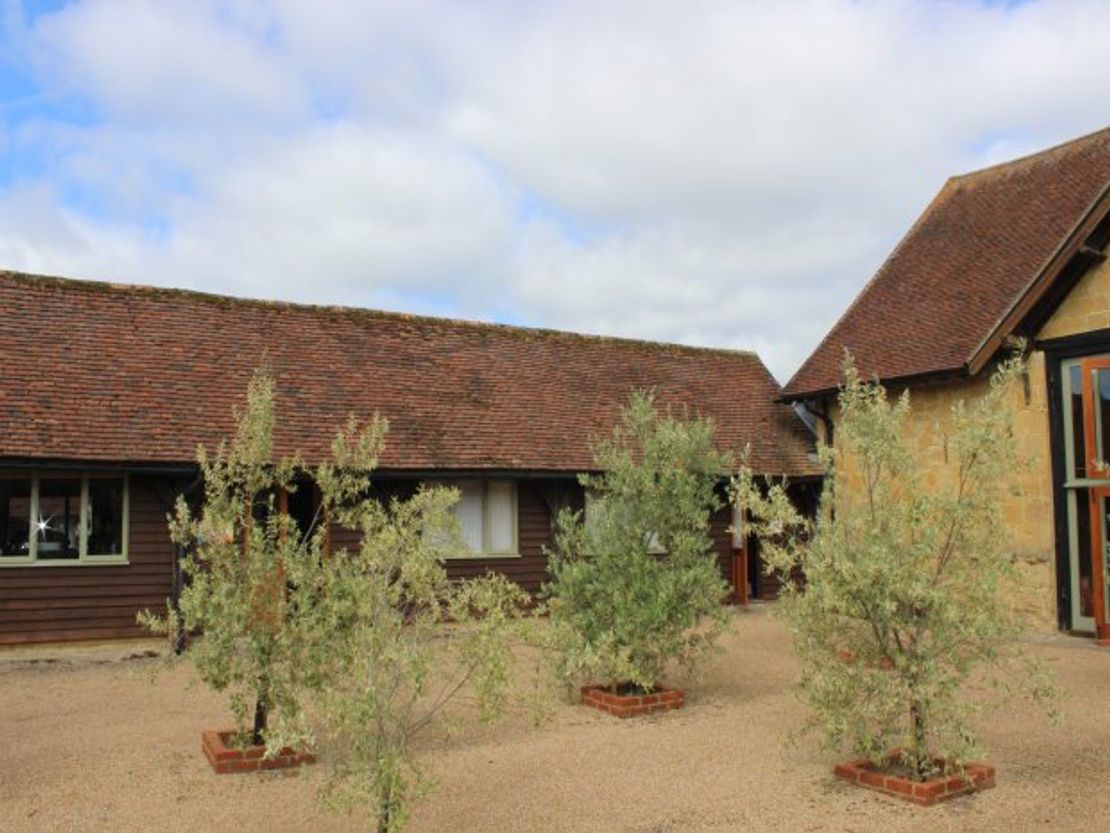 Unit 4A, Jayes Park Courtyard, Sheep Green, Ockley, Dorking, Surrey, RH5 5RR