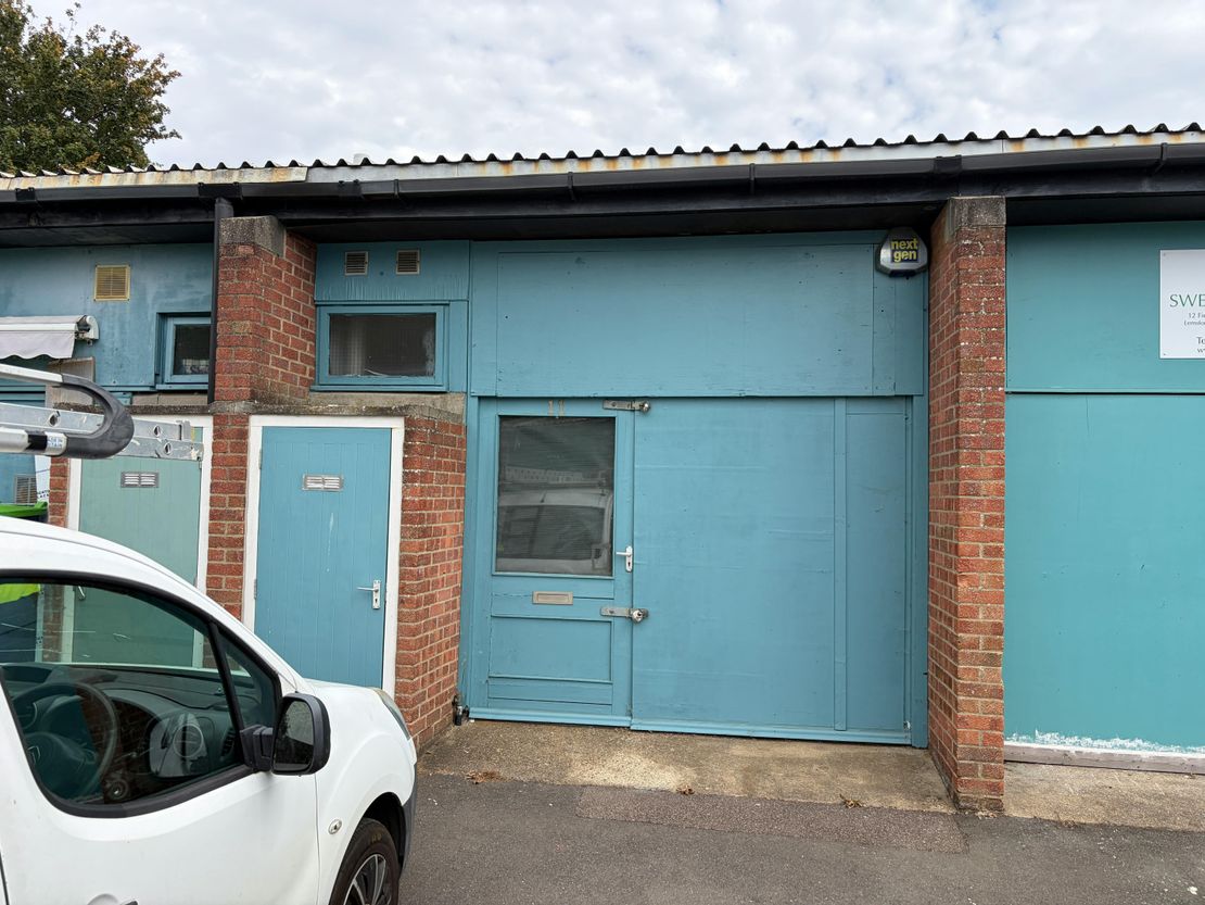 11 Fiddlebridge Industrial Centre, Lemsford Road, Hatfield, AL10 0DE