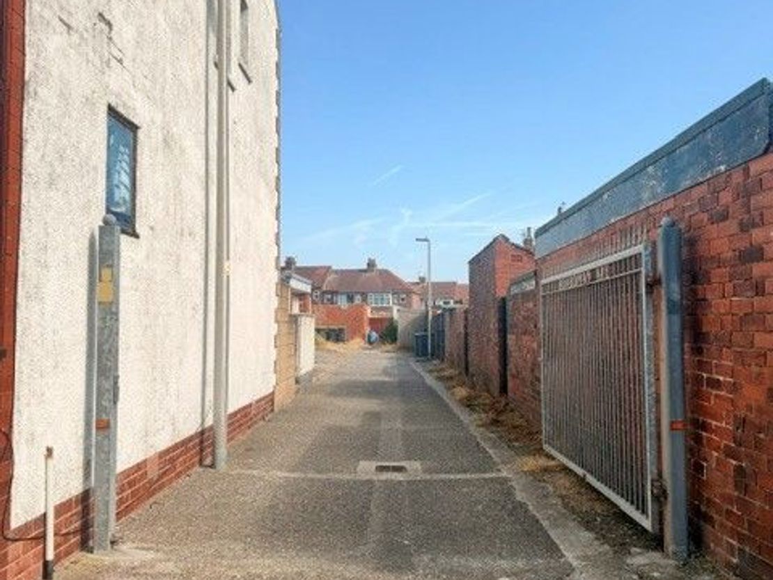 Land and Garages Lying to the South of Bloomfield Road