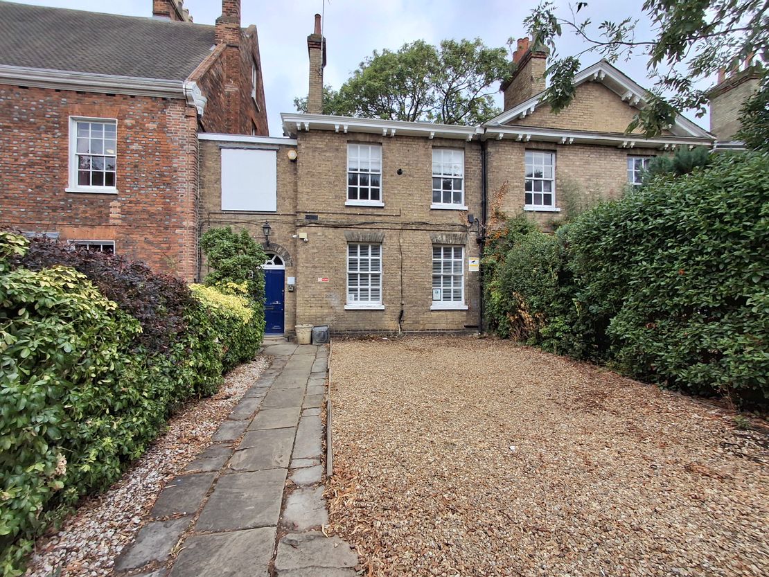 28 St. Peters Street, Bedford, Bedfordshire, MK40 2NN