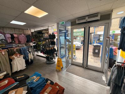 Property Image for 48 High Street, Dunfermline, Fife, KY12 7AS