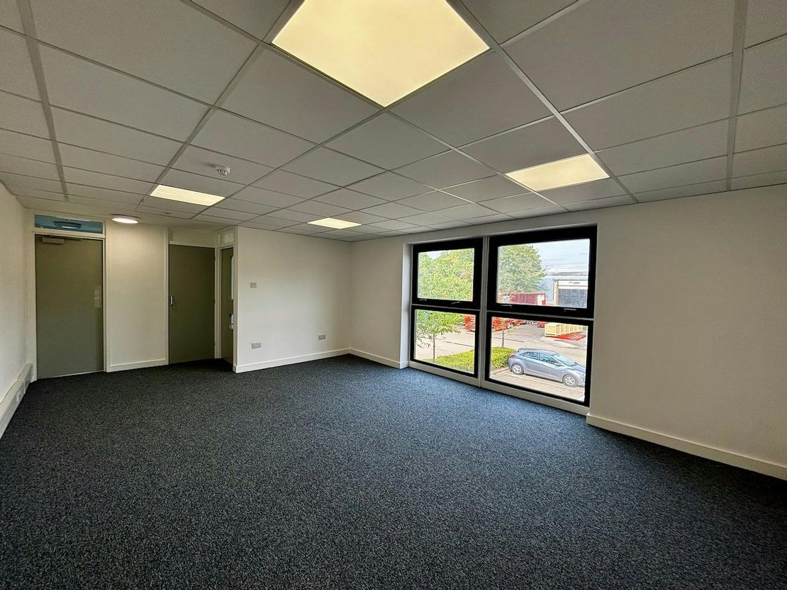 16 Plover Close, Interchange Park, Newport Pagnell, MK16 9PS