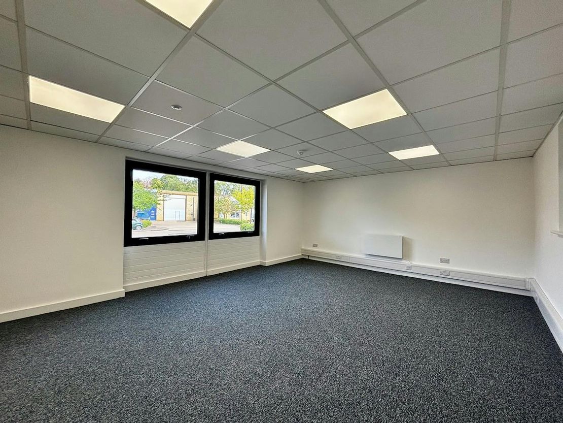 16 Plover Close, Interchange Park, Newport Pagnell, MK16 9PS