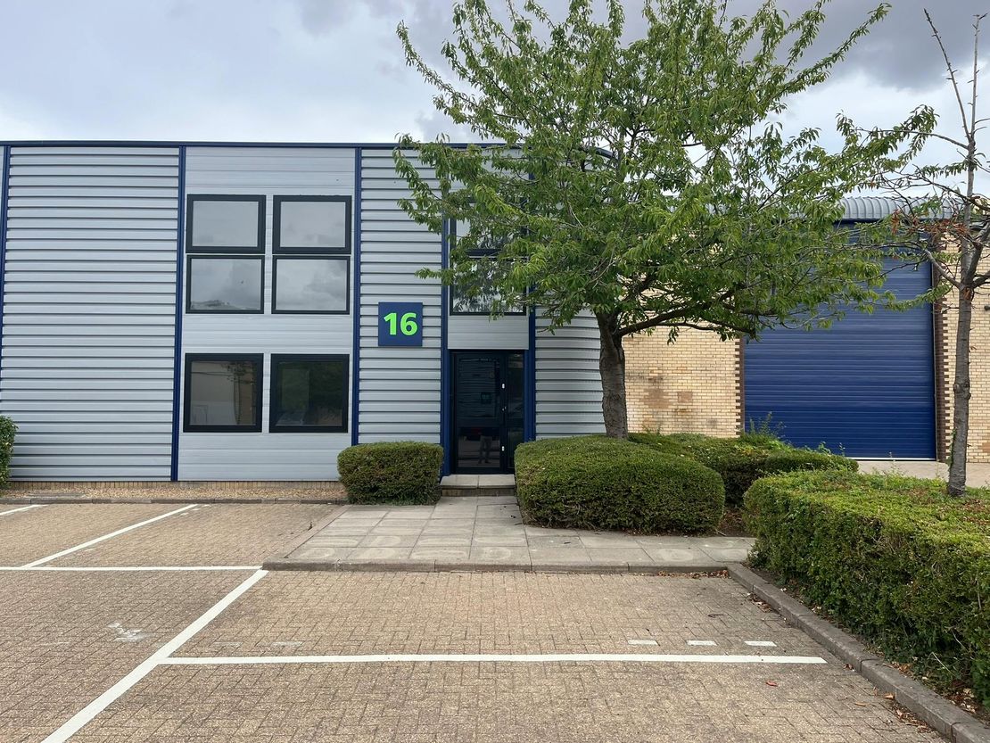16 Plover Close, Interchange Park, Newport Pagnell, MK16 9PS