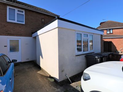 Property Image for 75a Barbridge Road, Bulkington, Bedworth, Warwickshire, CV12 9PD