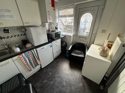 Property Image for 294 Walsgrave Road, Coventry, West Midlands, CV2 4BL