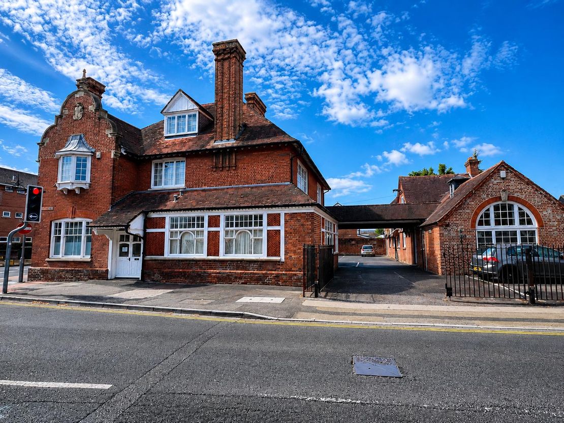 Badger House, Salisbury Road, Blandford Forum, Dorset, DT11 7QD