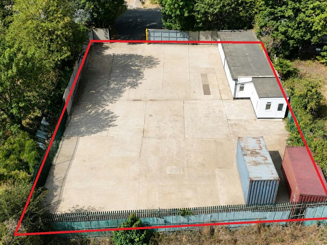 Skeleton Yard, Buntingford Road, Ware, SG11 1RT