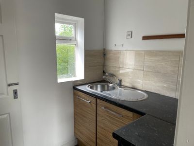 Property Image for 15 Headingley Lane, Leeds, West Yorkshire, LS6 1BL