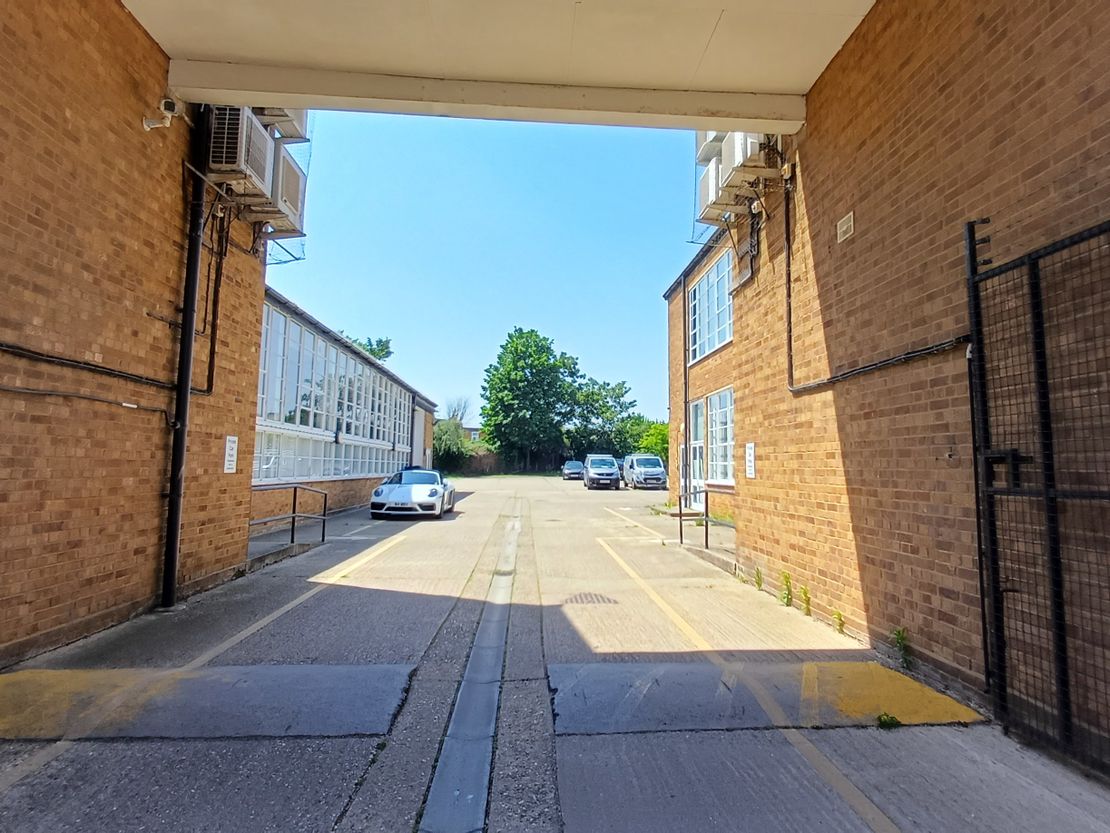 Glover Heights, Suites 4, 35-37 Bury Mead Road, Hitchin, Hertfordshire, SG5 1RT