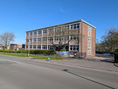 Property Image for Business Lodge - Heron House, 120 Grove Road Heron Cross, Stoke On Trent, Staffordshire, ST4 4LX