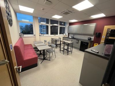 Property Image for Business Lodge - Heron House, 120 Grove Road Heron Cross, Stoke On Trent, Staffordshire, ST4 4LX