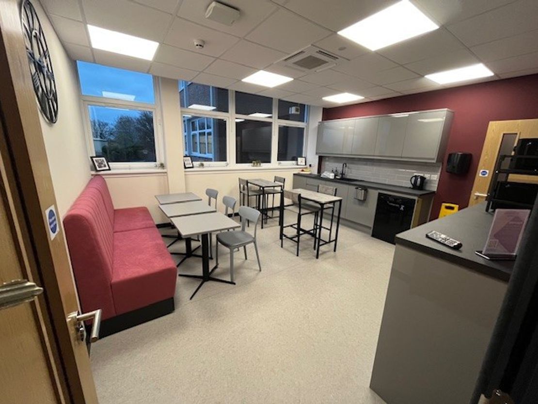 Business Lodge - Heron House, 120 Grove Road Heron Cross, Stoke On Trent, Staffordshire, ST4 4LX