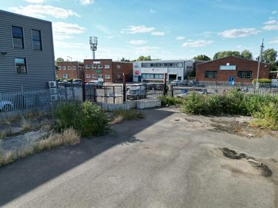 Property Image for 100 Brooker Road, Waltham Abbey, EN9 1JH