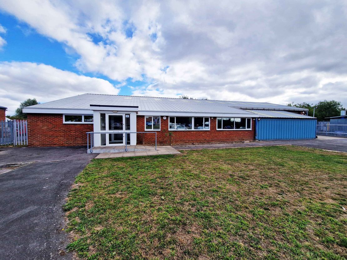 Industrial Unit, Goodridge Avenue, Gloucester, Gloucestershire, GL2 5EA