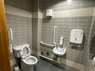 Property Image for 150 Edinburgh Avenue, Slough, SL1 4SS