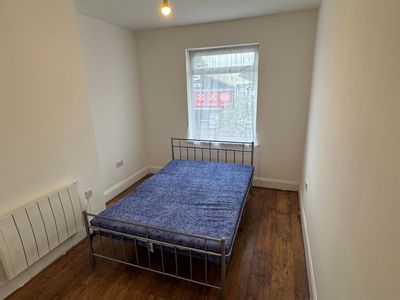 Property Image for Whalebone Lane South, Dagenham