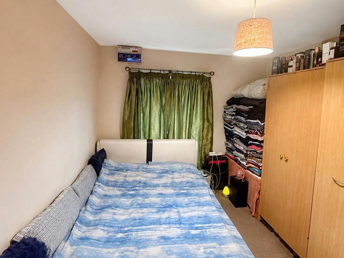 8A Rawlins Street, Stoke-on-Trent, ST1 6PE
