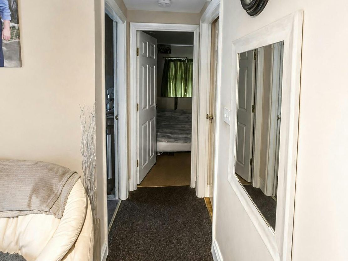 8A Rawlins Street, Stoke-on-Trent, ST1 6PE