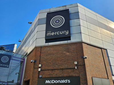 Property Image for Mercury House, Mercury Gardens, Romford, RM1 3DW