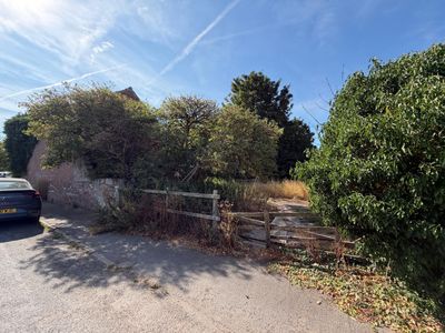 Property Image for Paddock, Field Lane, Wroot, Doncaster, Lincolnshire, DN9 2BN