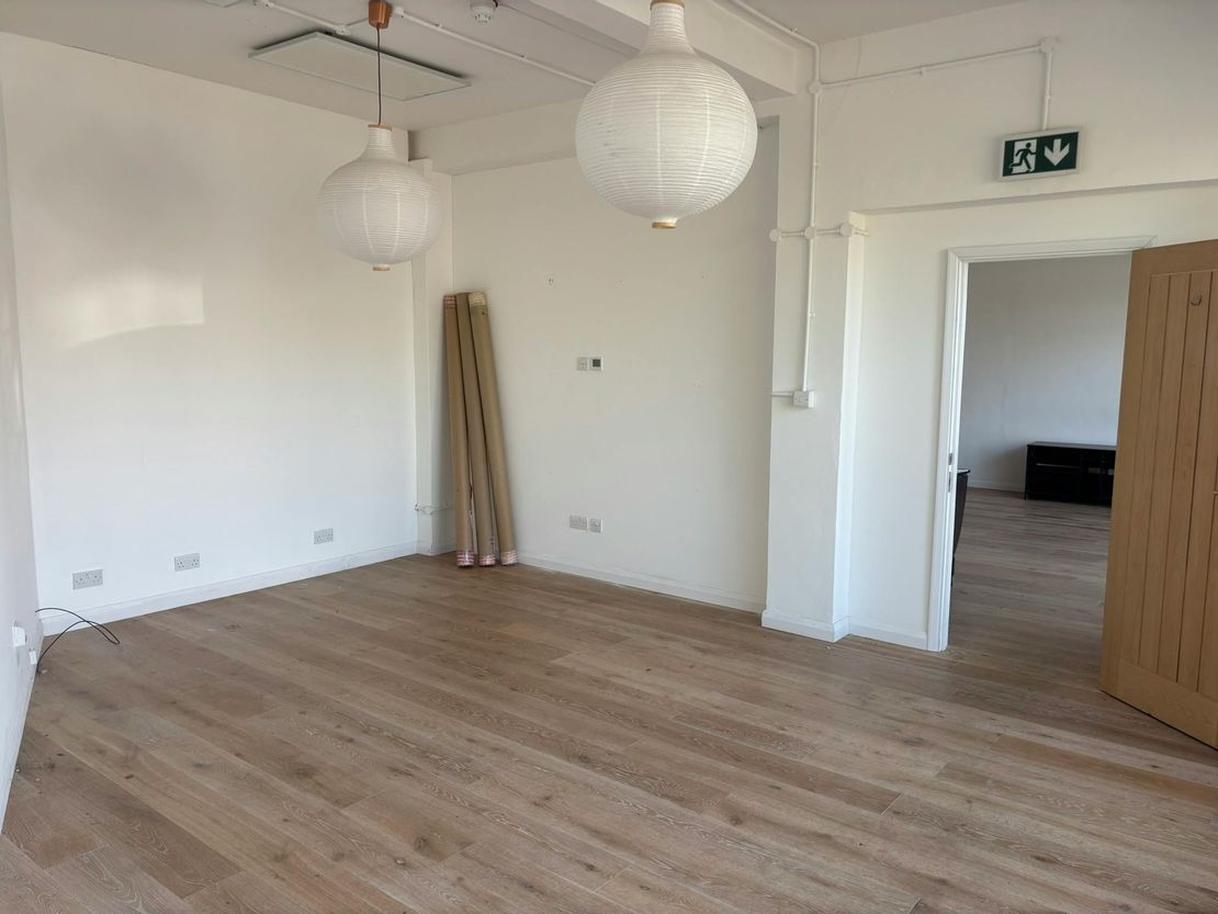 11-13 Station Parade, Station Hill, Cookham, SL6 9BR