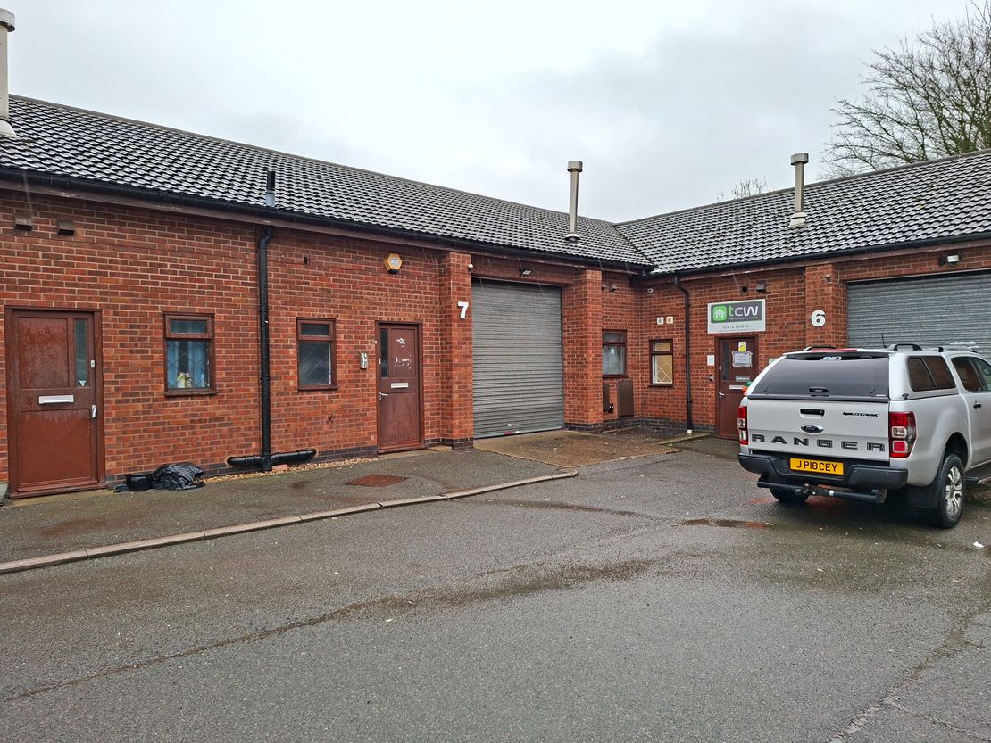 Unit 7, The Turnpike, Grantham, Lincolnshire, NG31 7DF