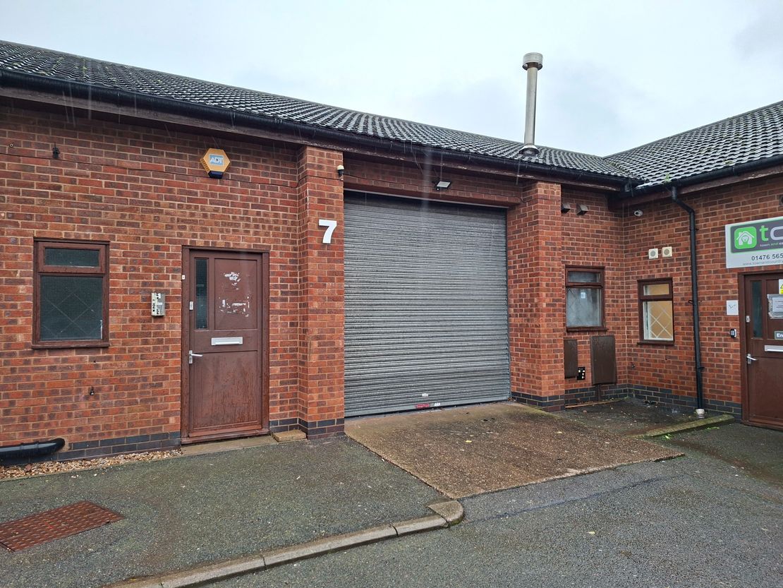 Unit 7, The Turnpike, Grantham, Lincolnshire, NG31 7DF