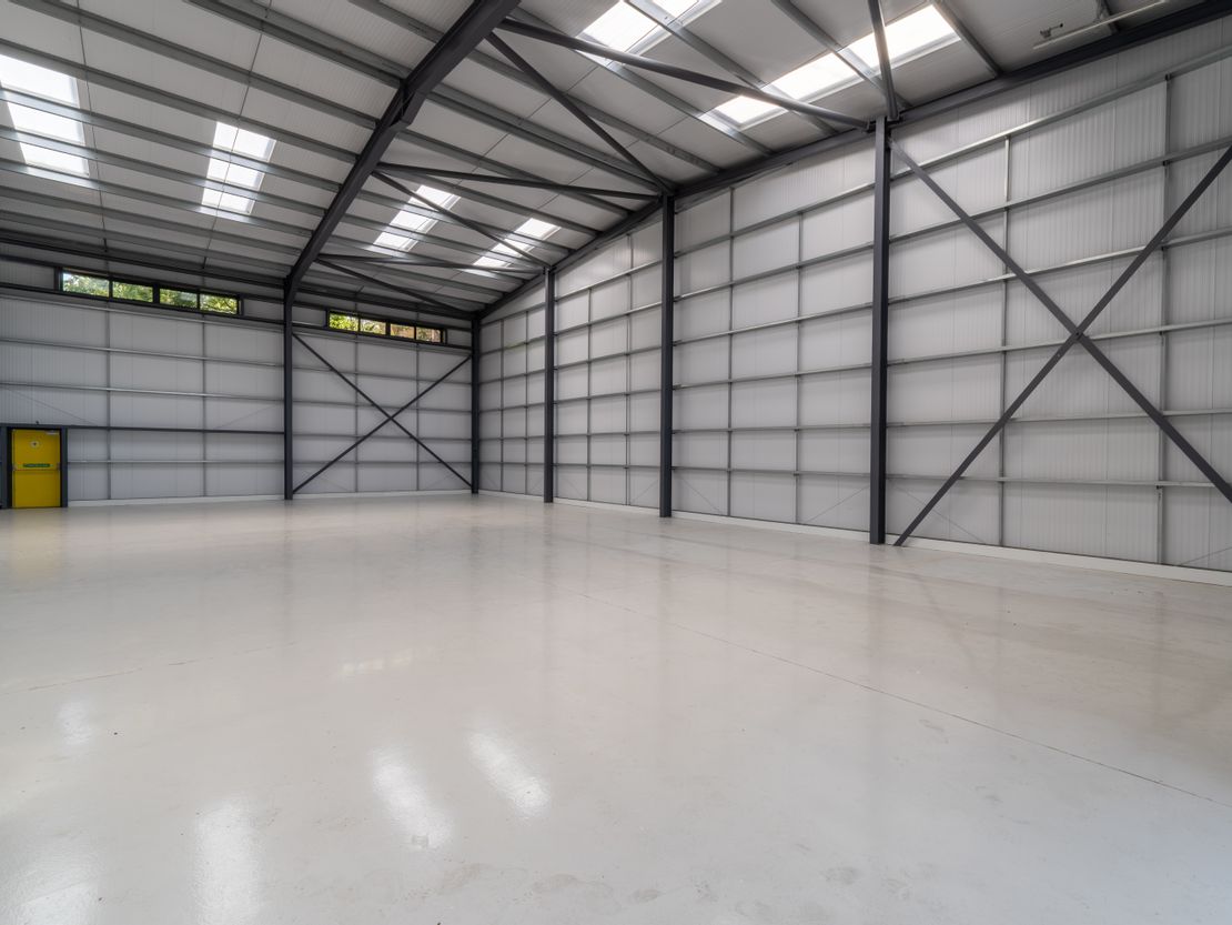 Unit 9, Stirling Way Industrial Estate, Stirling Way, Croydon, Surrey, CR0 4XN