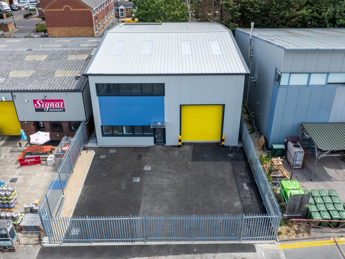 Unit 9, Stirling Way Industrial Estate, Stirling Way, Croydon, Surrey, CR0 4XN