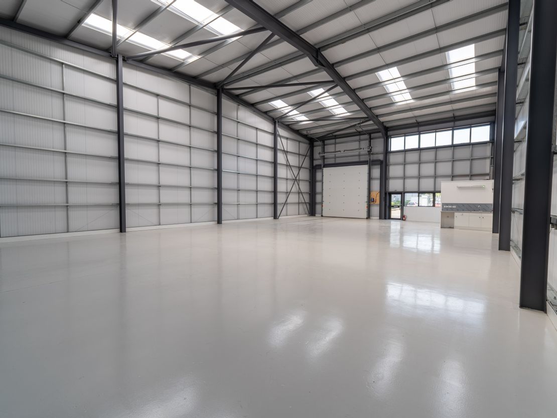 Unit 9, Stirling Way Industrial Estate, Stirling Way, Croydon, Surrey, CR0 4XN