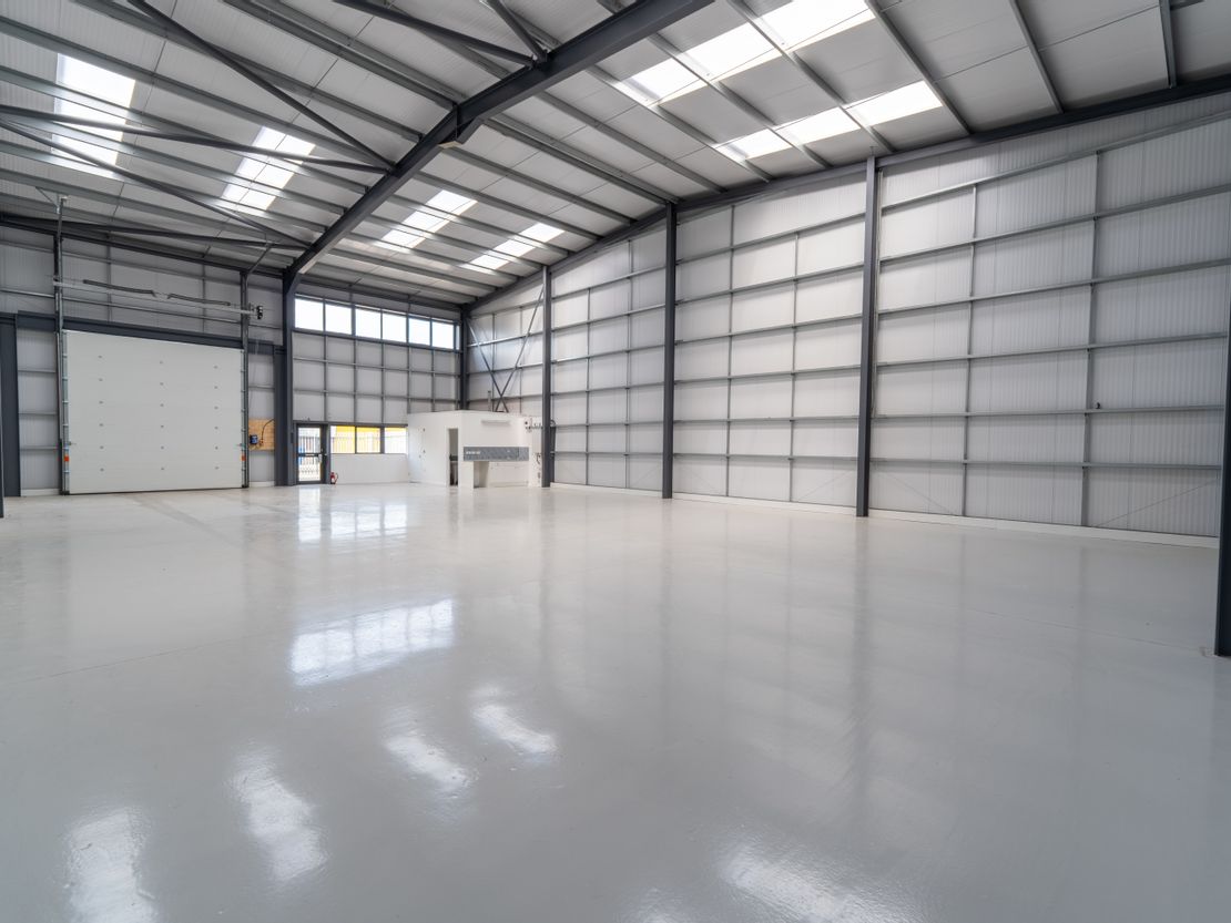 Unit 9, Stirling Way Industrial Estate, Stirling Way, Croydon, Surrey, CR0 4XN