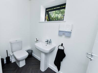 Property Image for Unit 10, East Bridgford Business Park, Kneeton Road, East Bridgford, Nottinghamshire, NG13 8PJ