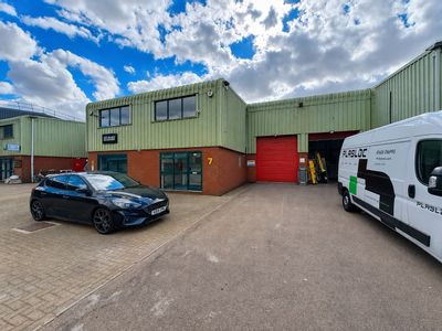 Property Image for 7 Alders Court, Watchmead, Welwyn Garden City, Hertfordshire, AL7 1LT