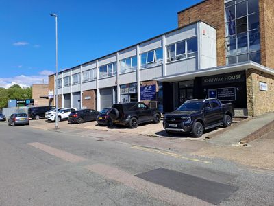 Property Image for Unit 4 Knuway House, Cranborne Road, Potters Bar, Hertfordshire, EN6 3JN