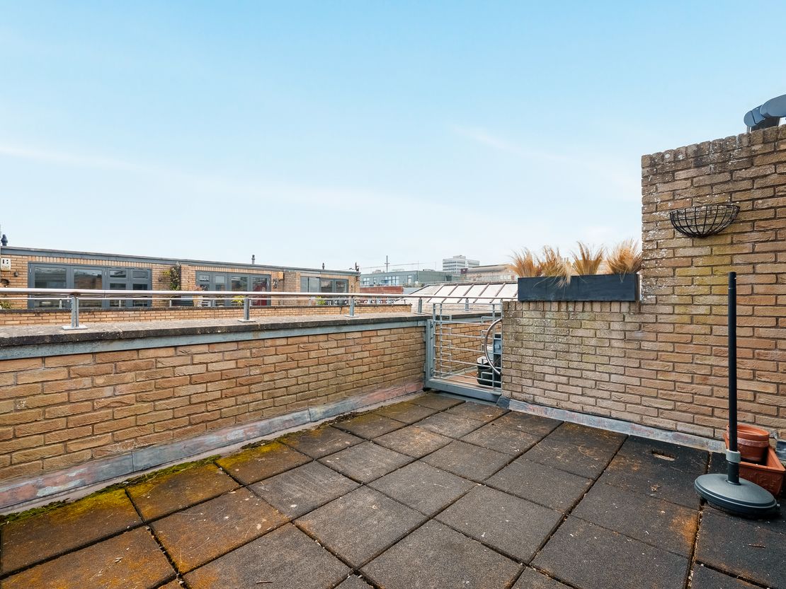 3 Gloucester Yard, 121-123 Gloucester Road, Brighton, East Sussex, BN1 4AF