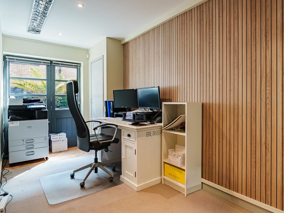 3 Gloucester Yard, 121-123 Gloucester Road, Brighton, East Sussex, BN1 4AF