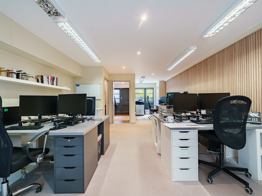 3 Gloucester Yard, 121-123 Gloucester Road, Brighton, East Sussex, BN1 4AF