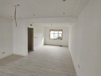 Property Image for 8 High Street, Crowborough, TN6 2QA