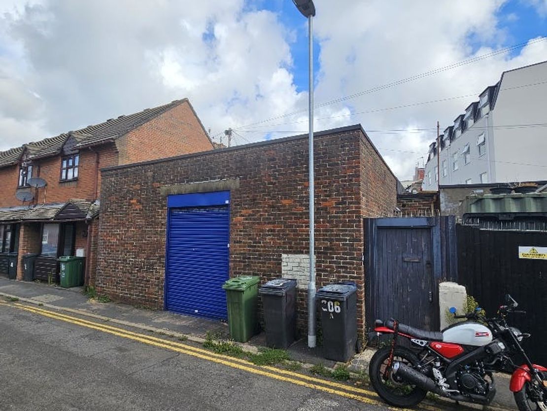 208-210 Seaside, Eastbourne, BN22 7QT