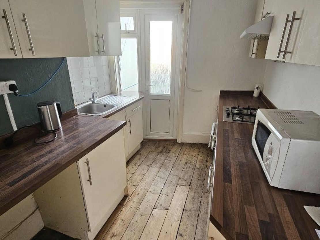 208-210 Seaside, Eastbourne, BN22 7QT