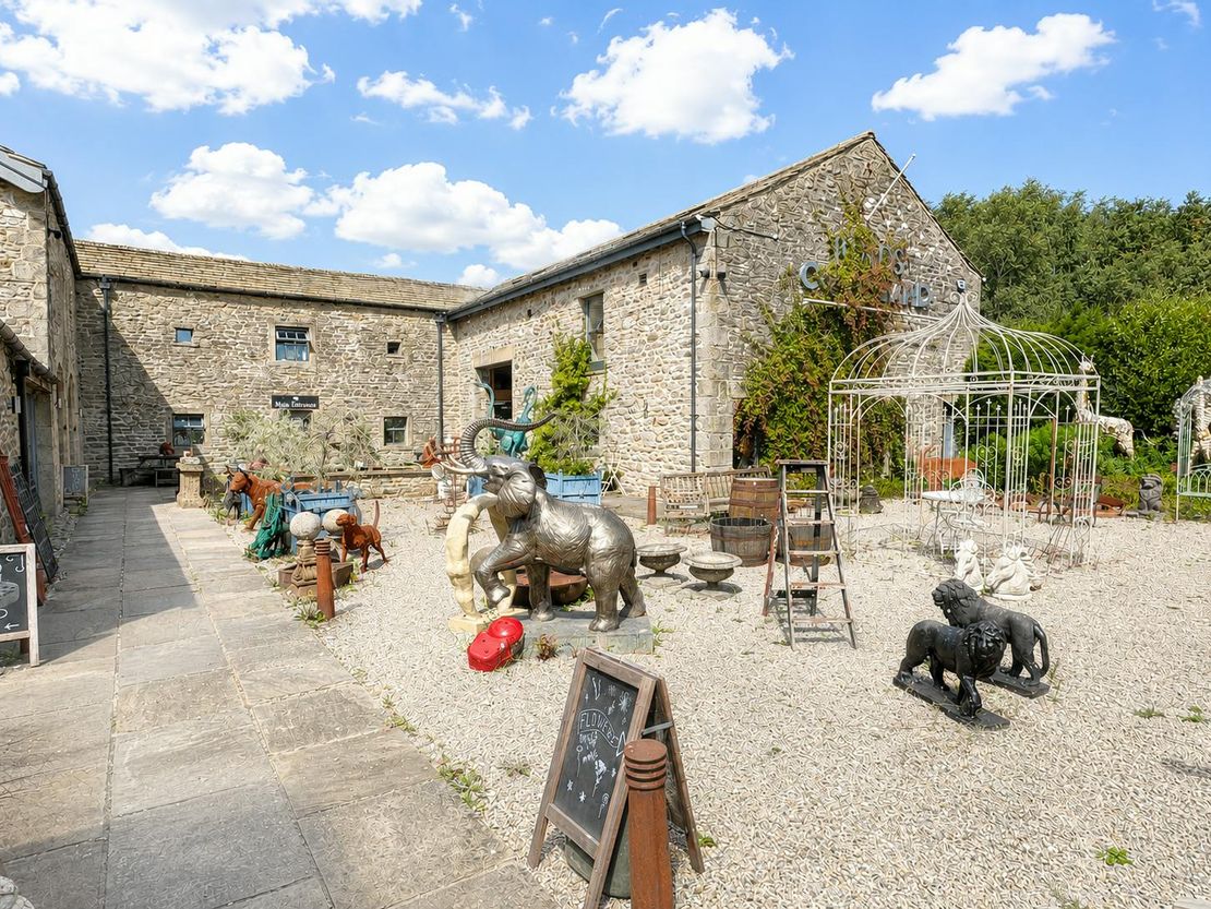 The Courtyard, Settle, BD24 9JY