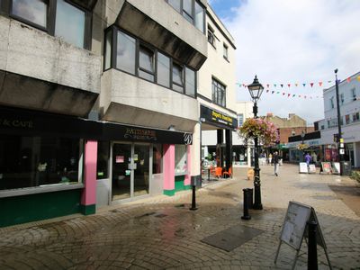 Property Image for 32 Hill Street, Poole, BH15 1NR