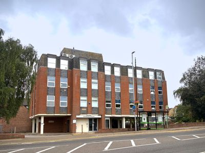 Property Image for Lombard House, Leighton Road, Leighton Buzzard, LU7 1LA